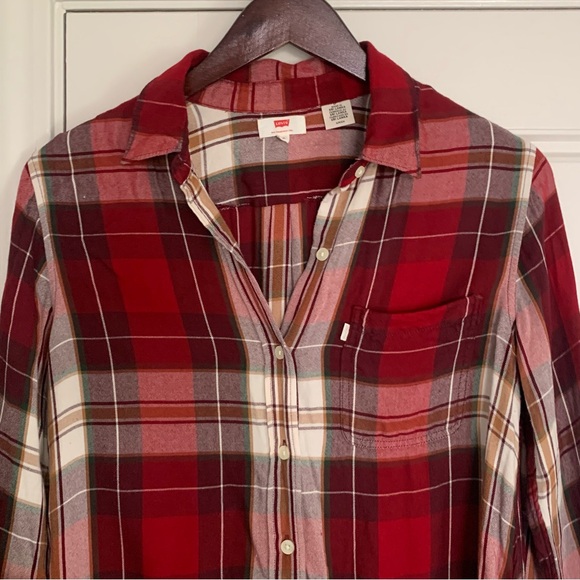 • [Levi’s] Red & White Plaid Flannel • - Picture 2 of 9